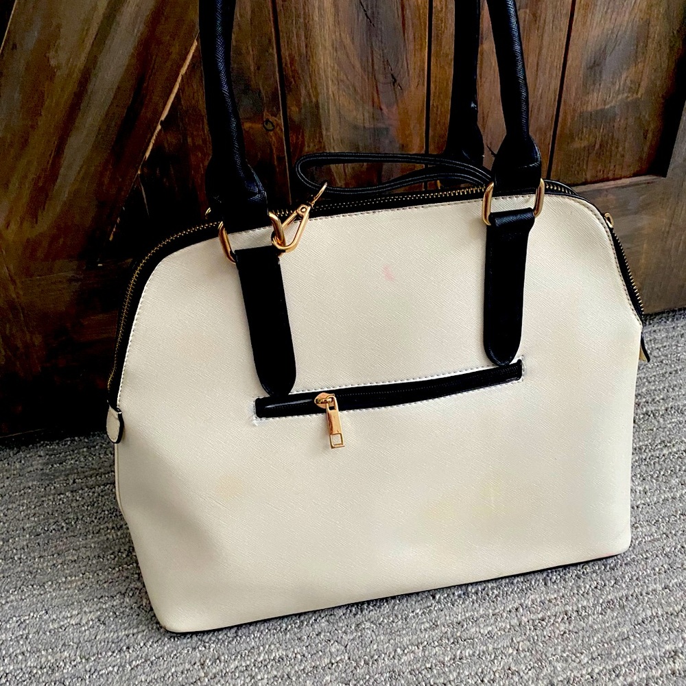 Purse - Picture 2 of 4